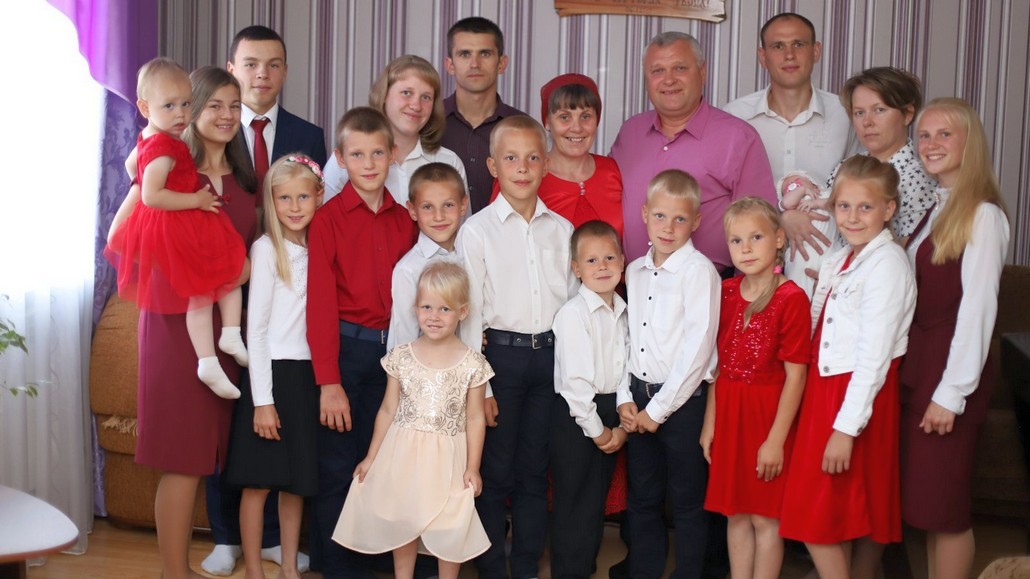 Дружная и весёлая семья Трутько